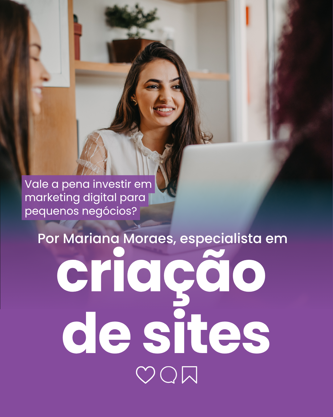 Empreendedora avaliando marketing digital para pequenos negócios